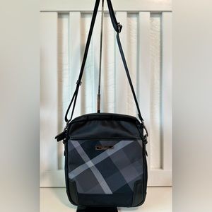 BURBERRY Men’s Crossbody Bag (Black Label)